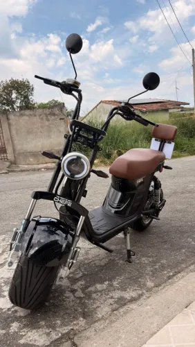 X12 - Moto Chefe