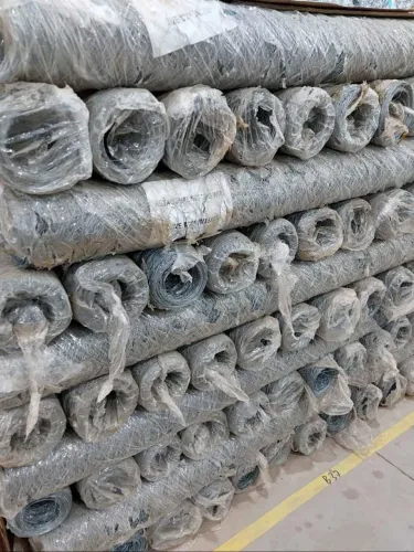 Tela galinheiro 50 metros de comprimento 1,50 / 1,80 de altura na promoçao 