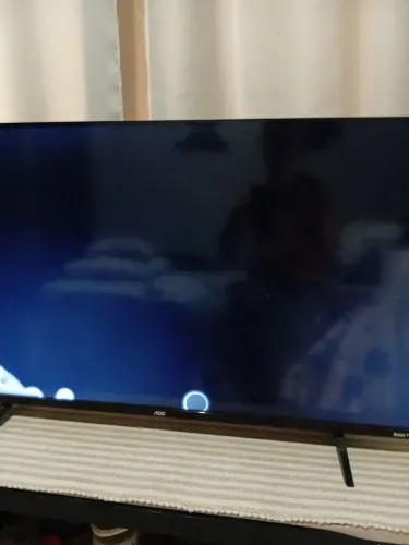 Tv aoc 43 polegadas com defeito na tela. Mas com som normal. 