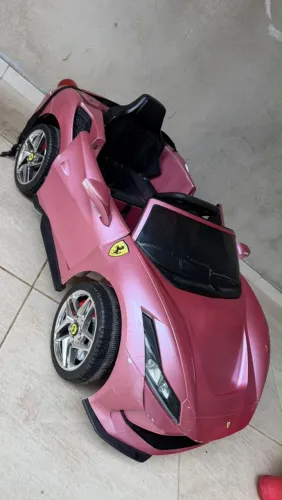 Carro elétrico infantil