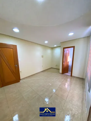 ALUGA-SE - SALA COMERCIAL NO 1° ANDAR  18M²  AV. JOÃO VALÉRIO