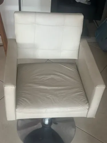 Cadeira hidráulica de salão bege