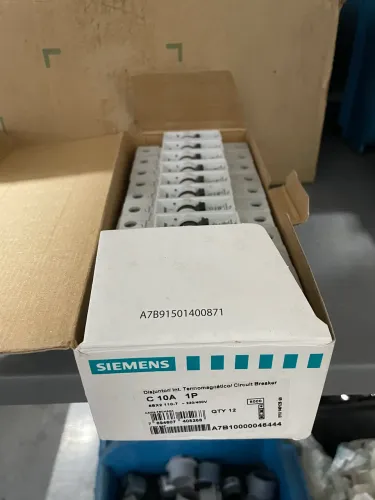 Combo de Mini Disjuntores Monopolares (Siemens + Schneider)