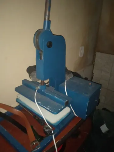 Vendo máquina de chinelo