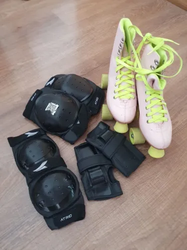 PATINS 4 RODAS, 1X USADO