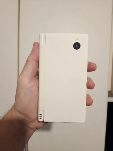 Nintendo DSi Branco | 1 jogo original | Caixa e Carregador - Excelente estado