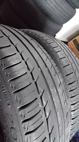 Par pneus 205 50 R 17 Michelin meia vida exelente 