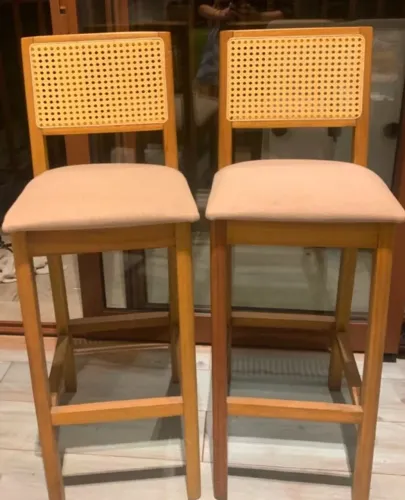 Banco alto palhinha (banqueta) moderna - similar ao modelo da TokStok