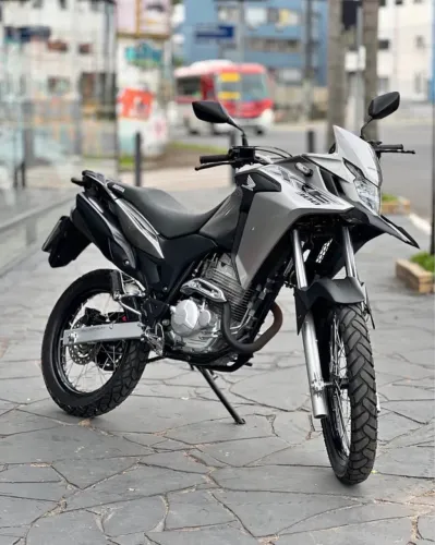Xre 300 prata 2020