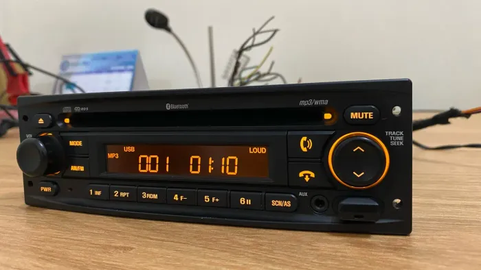 Rádio CLARION GM astra corsa vectra zafira meriva AMARELO ÂMBAR