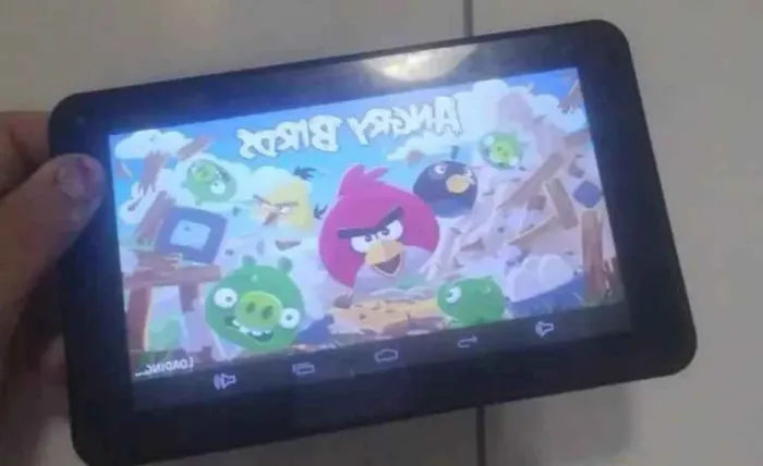 Tablet com avaria dê a descrição