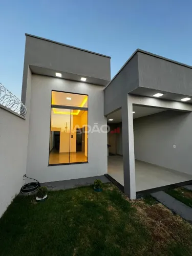 JARDIM HIMALAIA 3/4 Casa de Rua com 3 Quarto(s) e 2 banheiro(s) à Venda, 93.00 por R$ 3600