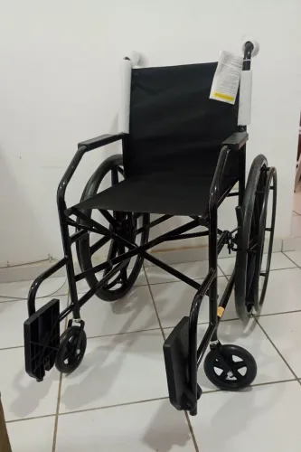 Cadeira de Rodas - Nova. Uso em vias, casa, apartamento. De Fácil transporte no carro