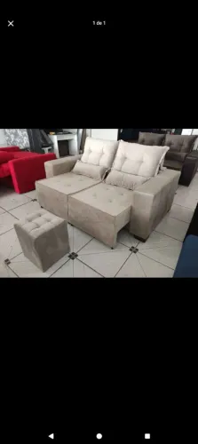 Sofá retrátil reclinavel acompanha um puff