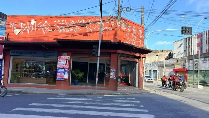 ALUGO ÓTIMA LOJA COMERCIAL NO BAIRRO DA ENCRUZILHADA / RECIFE