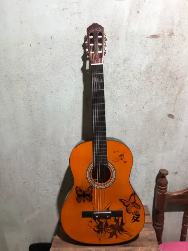 Vendo ou troco violão preço negociável