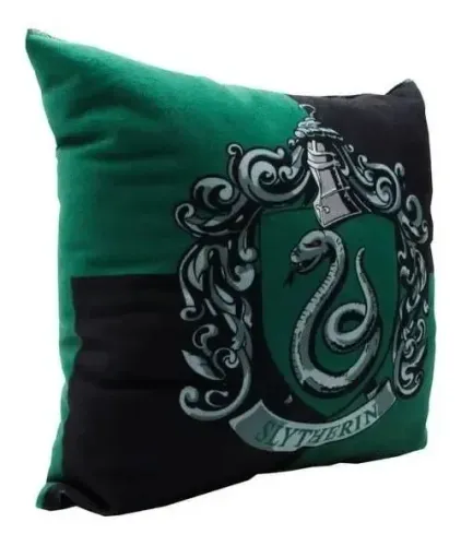 Almofada Quadrada Slytherin Harry Potter Veludo Zonacriativa 25cm