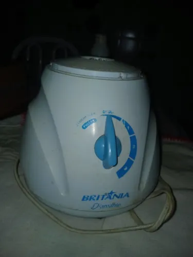 Liquidificador Britânia motor funciona.