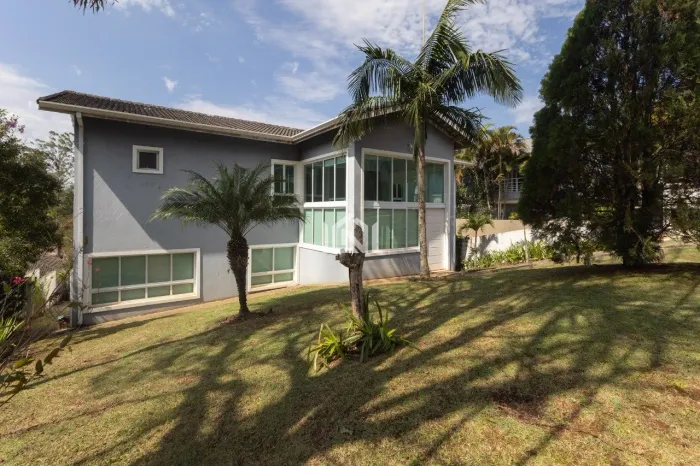 Casa para venda ou locação no condomínio Parque das Artes - Granja Viana