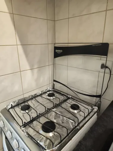 Fogão Dako Supreme - 4 bocas, mesa de inox e tampo de vidro