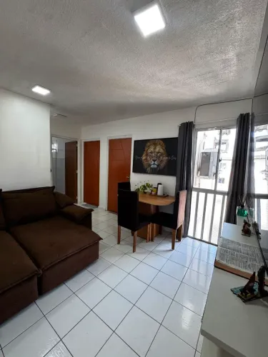*APARTAMENTO À VENDA - MONTE DAS OLIVEIRAS*