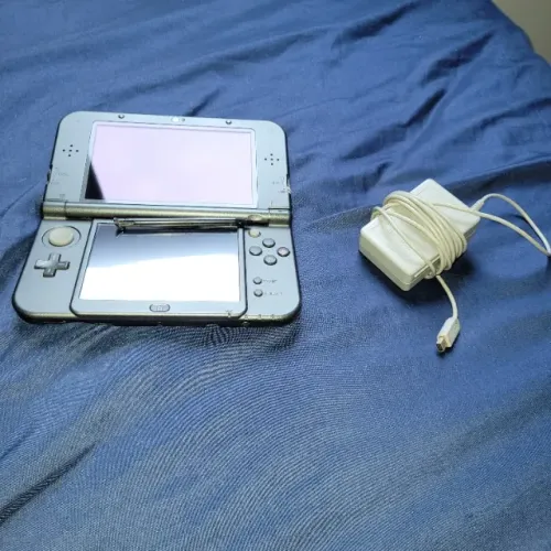 New Nintendo 3DS XL desbloqueado, funcionando perfeitamente.