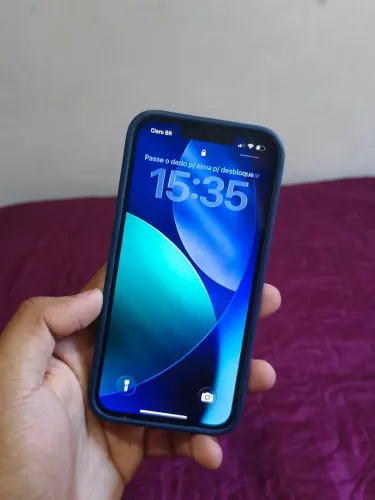 iPhone 13 128gb - Funciona perfeitamente (fundo trincado)