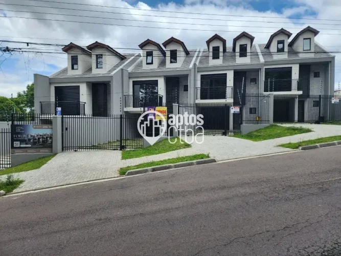 Sobrado a venda, 3 suítes, 2 vagas no bairro Campo Comprido, Curitiba/PR - De R$1.265.000,