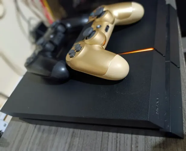Ps4 fat 500gb+2controles+jogos