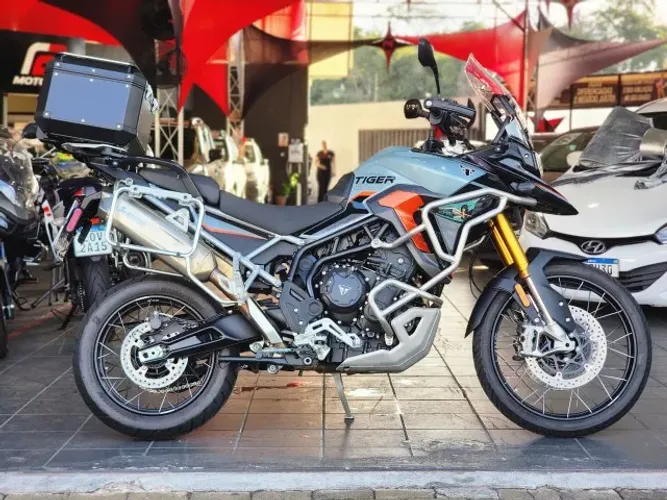 Tiger 900 Desert Edition 2026 - Semi-zero ! Sem detalhes, só 1924 KM !