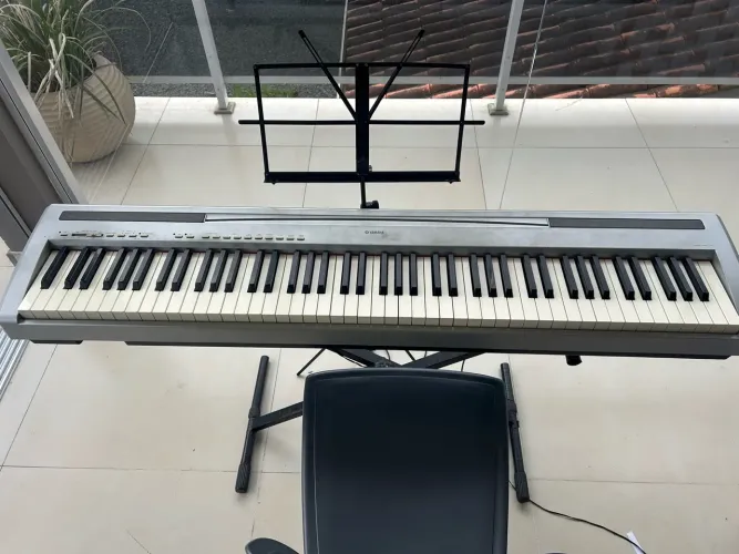 Vendo piano digital Yamaha P-95