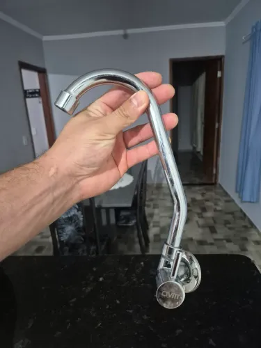 Vendo Torneira ctvitt em perfeito estado.