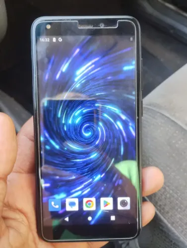 Celular Twist 4 pro