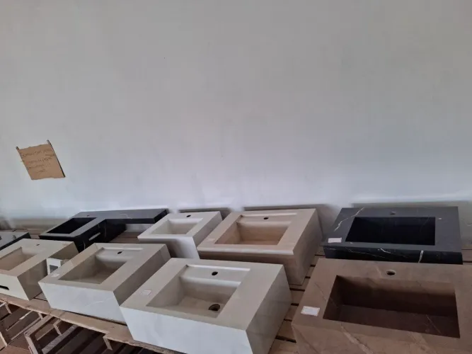 Lavatório e ninchos em porcelanato a pronta entrega Lavatório apart 350 ninchos apart 150