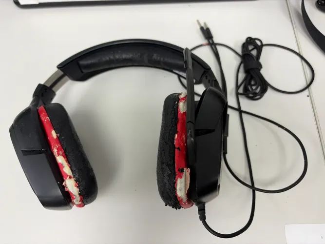 Headset logitech G332