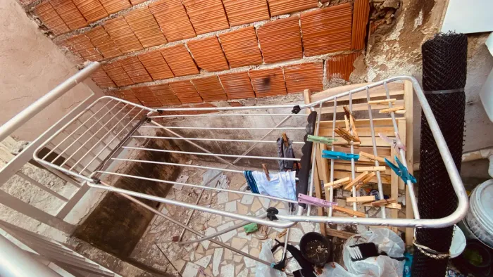 Varal de chão prata com duas abas