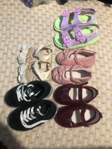 Lote de sapatinho bebê menina