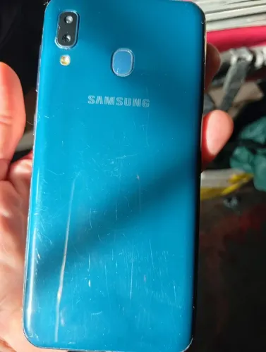 Celular bom e barato