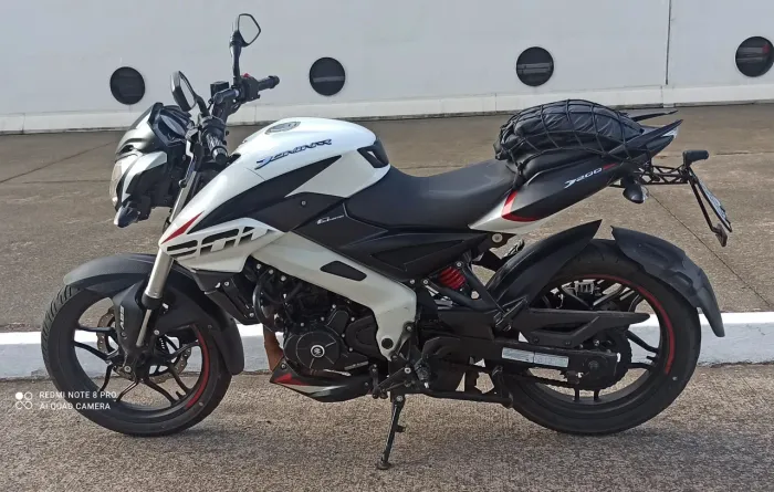 Bajaj dominar 200