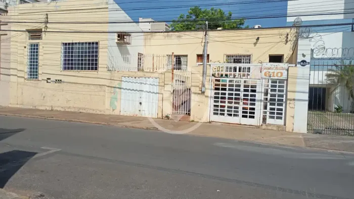 Casa à venda no coração do Centro Histórico de Cuiabá  Rua Joaquim Murtinho codigo: 290038