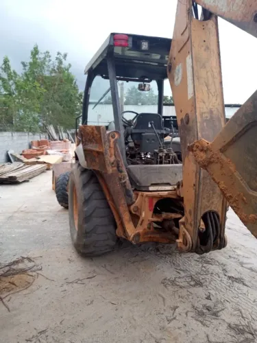 Retroescavadeira case 580n 2012