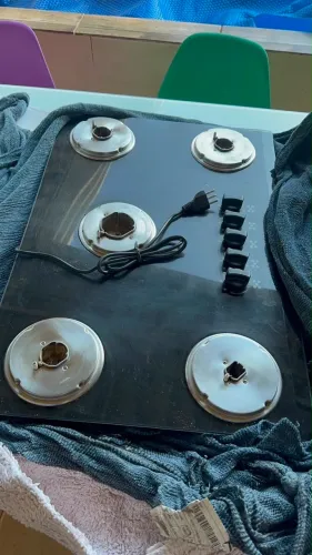 Tem o COOKTOP FISHER 5 BOCAS À GÁS R$ 400,00