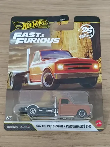 Hot Wheels Premium da caminhonete 1967 Chevy Custom C-10.