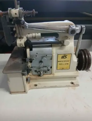 Máquina de costura e bordados industrial 