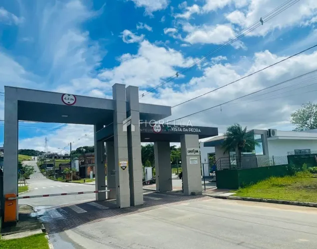 Terreno 420 m² no Condomínio Vista da Pedra em São José/SC
