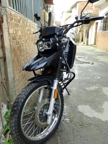 Shi 175 S EFI (Baixa quilometragem)