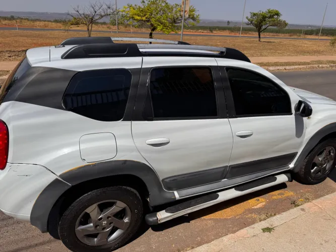 Renault Duster Dynamique 2.0 Hi-flex 16V Aut. 2013