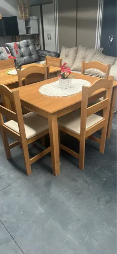 Mesa de jantar com 4 cadeiras / NOVO