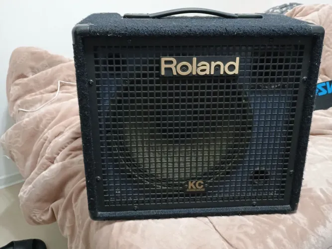 Cubo/Amplificador Teclado Roland KC-150 - 110V