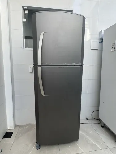 Vendo Geladeira Continental 465L